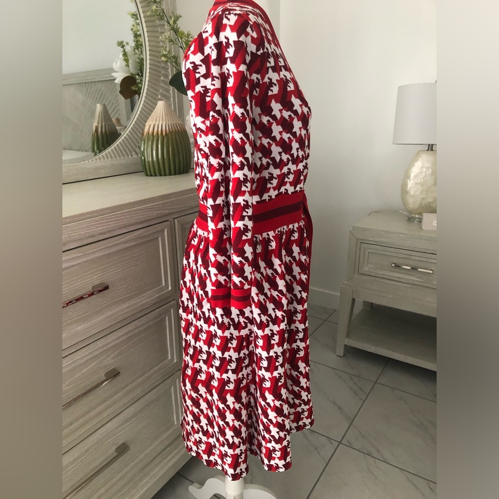 New York & Company Red and White Patterned Midi Dress - Picture 4 of 6